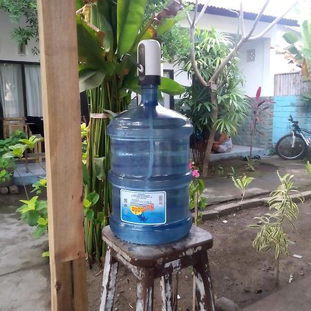 Ping Pong Homestay Gili Trawangan Exterior foto