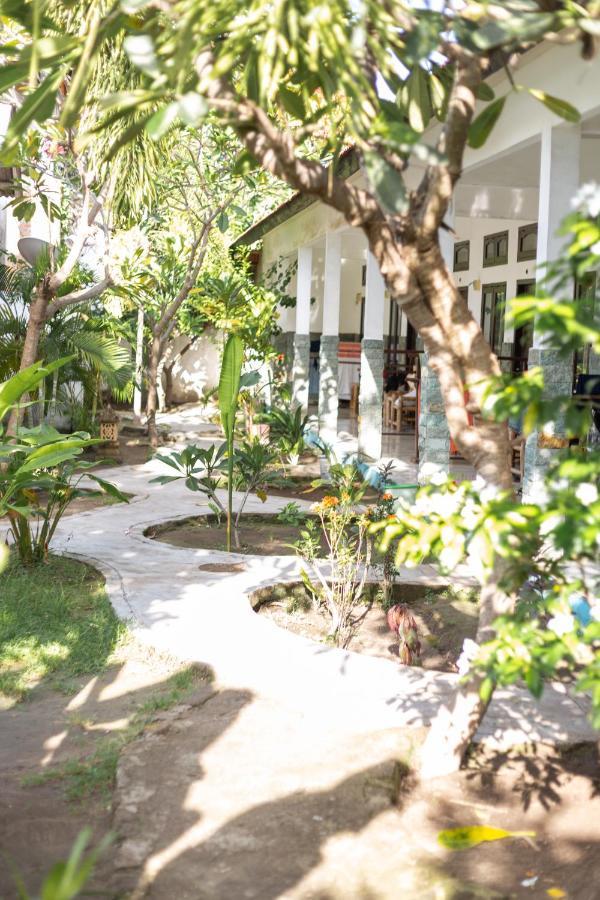 Ping Pong Homestay Gili Trawangan Exterior foto